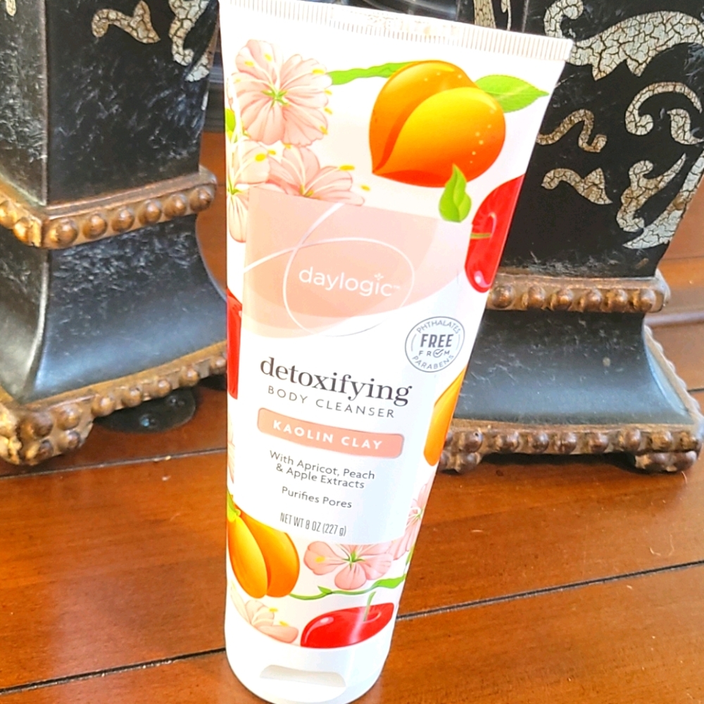 🍑 DAYLOGIC BODY CLEANSER